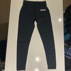 Black Gymshark lightweight seamless legging